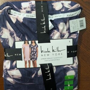 Nicole Miller New York purple and Pink Floral Sleepshirt Set